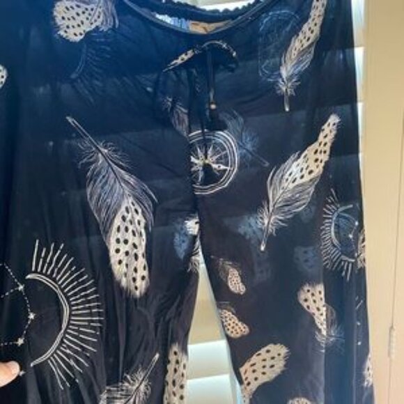 Women Boot Cut & Flare Figue pant suit - Picture 4 of 9